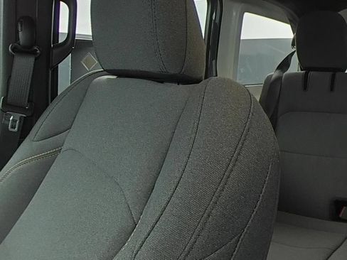 Used 2025 Jeep Wrangler Unlimited Sahara AWD/4WD image 12