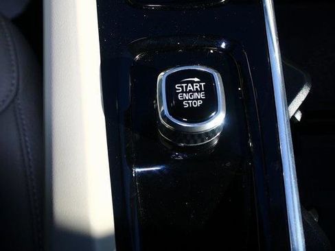 Used 2023 Volvo XC60 T8 Core image 19