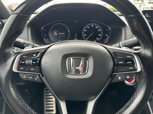 Used 2018 Honda Accord Sport image 22