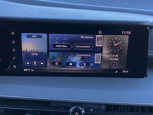 Certified 2025 Nissan Murano SV image 23