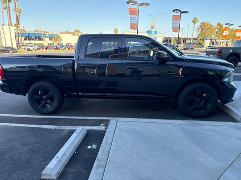 Used 2017 RAM 1500 Express w/ Black Ram 1500 Express Group RWD image 8