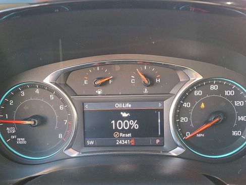 Used 2023 Chevrolet Traverse RS image 22