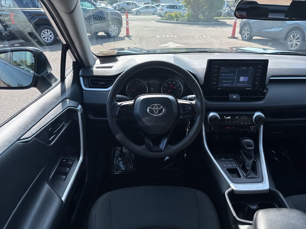 Used 2021 Toyota RAV4 LE AWD/4WD image 12