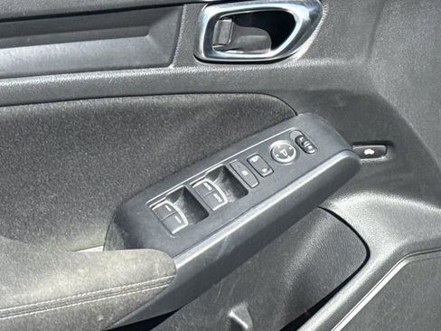 Used 2023 Honda Civic Sport image 15