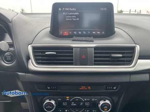 Used 2018 MAZDA MAZDA3 Touring FWD image 16