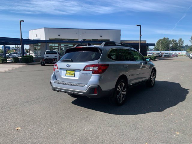 Used 2019 Subaru Outback 3.6R Limited AWD/4WD image 7