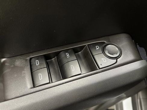 Certified 2023 Chevrolet Colorado Trail Boss w/ Technology Package image 29