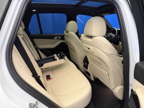 Used 2021 BMW X5 xDrive40i AWD/4WD image 27