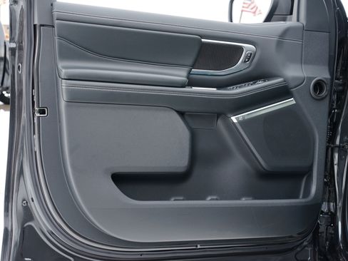 New 2025 Ford Expedition Platinum w/ Stealth Performance Package image 15