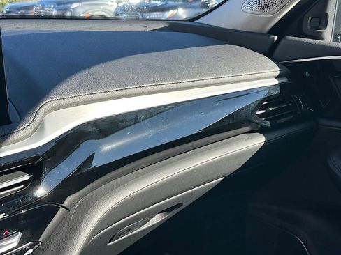 Certified 2025 Acura MDX SH-AWD image 32