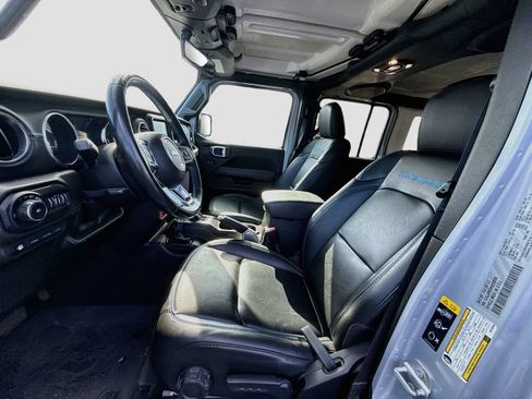 Used 2022 Jeep Wrangler Unlimited Rubicon 4xe w/ Cold Weather Group AWD/4WD image 23