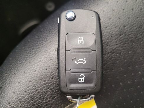 Used 2018 Volkswagen Jetta SE image 32