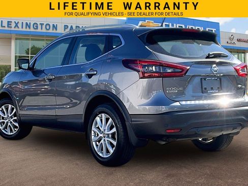 Used 2022 Nissan Rogue Sport SV AWD/4WD image 2