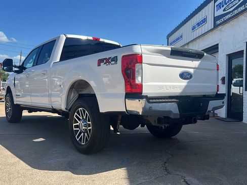 Used 2017 Ford F250 Lariat w/ Lariat Ultimate Package AWD/4WD image 2