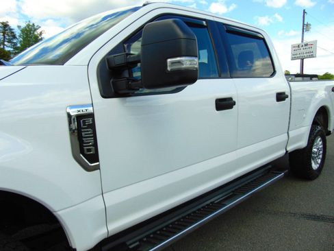 Used 2020 Ford F250 XLT w/ Snow Plow Prep Package AWD/4WD image 25