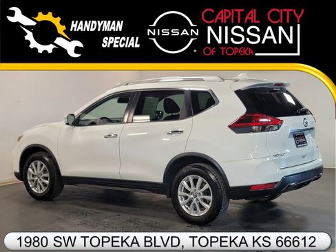 Used 2019 Nissan Rogue SV image 26