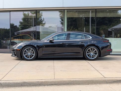 New 2025 Porsche Panamera image 2