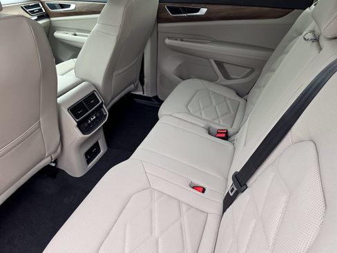 New 2026 Volkswagen Atlas SE FWD image 22