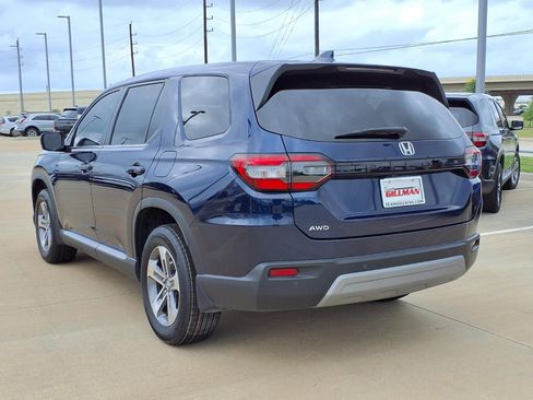 Used 2025 Honda Pilot EX-L image 2