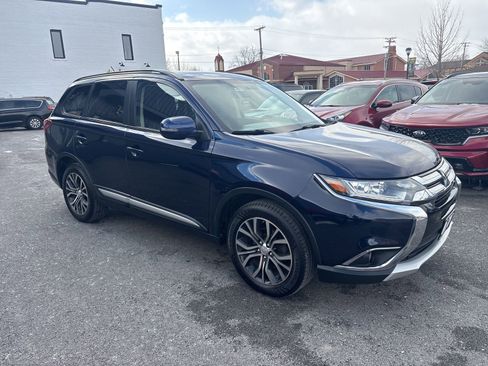 Used 2016 Mitsubishi Outlander SE image 6