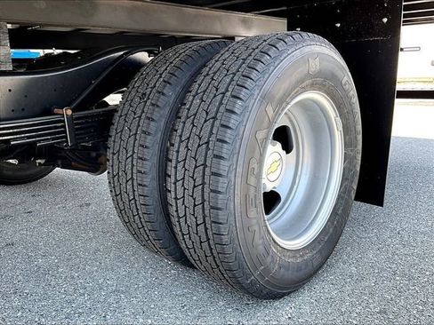 New 2025 Chevrolet Express 3500 w/ Power Convenience Package image 7