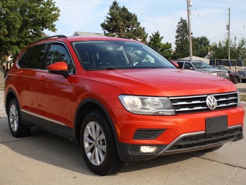 Used 2018 Volkswagen Tiguan SE FWD image 4