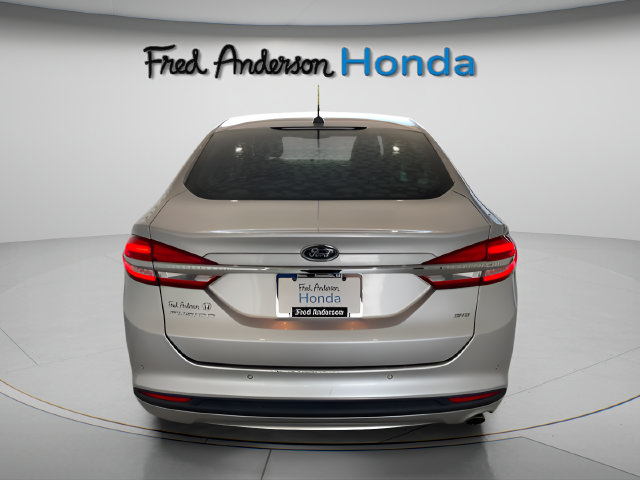 Used 2017 Ford Fusion SE w/ Fusion SE Technology Package FWD image 5