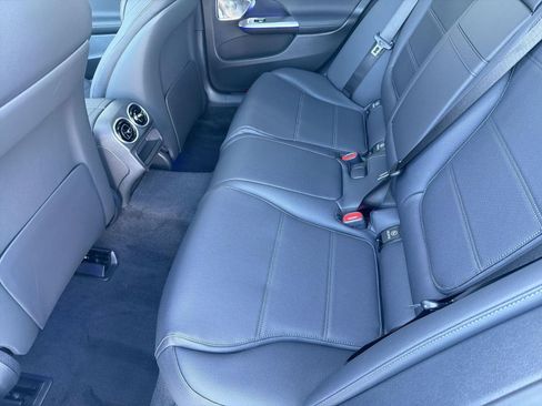 Used 2026 Mercedes-Benz C 300 Sedan image 27