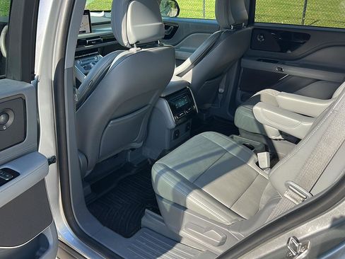 Used 2020 Lincoln Aviator Reserve w/ Elements Package Plus image 22