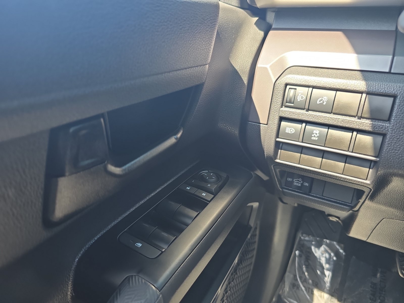 Certified 2026 Toyota Tacoma SR5 AWD/4WD image 17