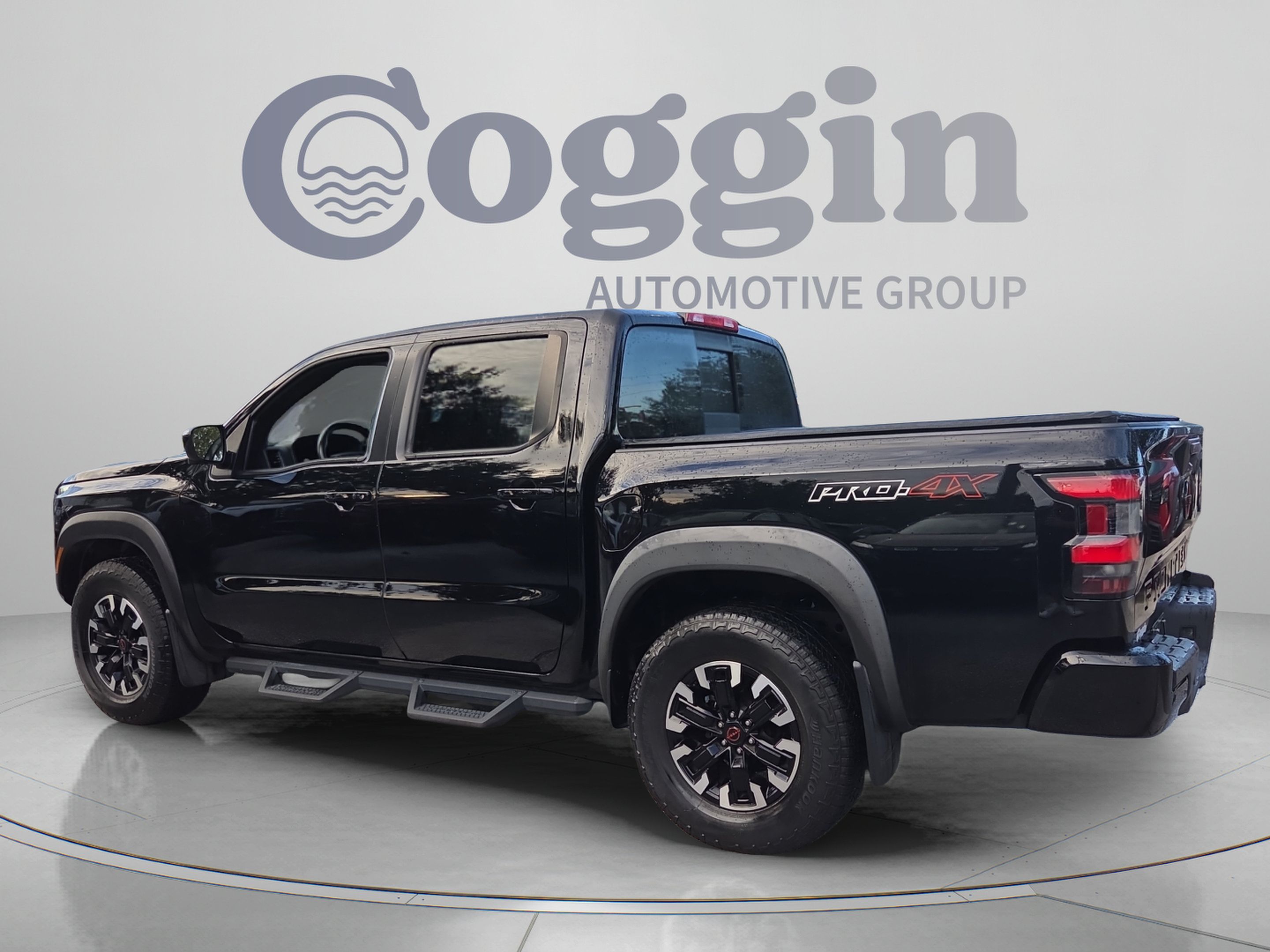 Certified 2023 Nissan Frontier PRO-4X w/ Pro Convenience Package AWD/4WD image 3