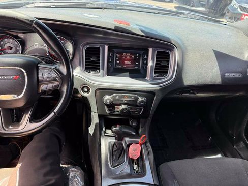 Used 2015 Dodge Charger SE w/ Sport Appearance Group RWD image 9