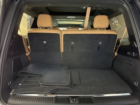 Used 2022 Jeep Grand Wagoneer Series III w/ Rear Seat Video Group 1 image 52