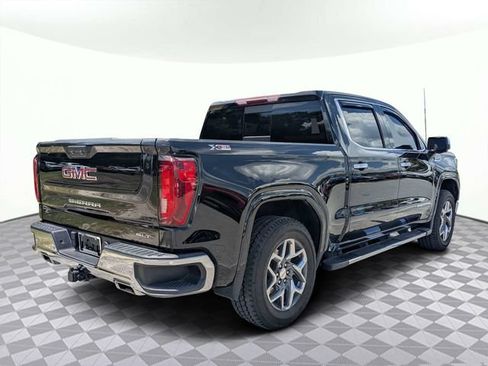 Used 2022 GMC Sierra 1500 SLT w/ SLT Premium Plus Package AWD/4WD image 4