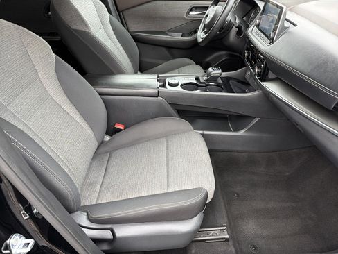 Used 2022 Nissan Rogue SV image 13