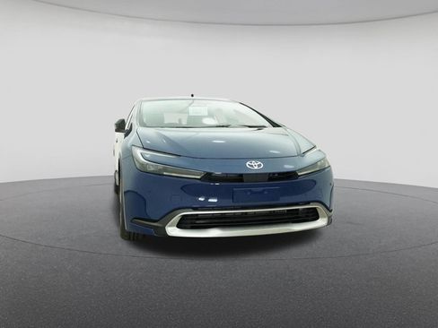 New 2026 Toyota Prius Plug-In Hybrid FWD image 30