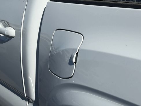 Used 2022 Toyota Tacoma SR image 14