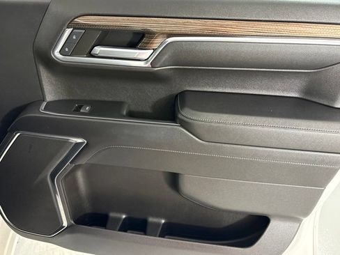 Used 2023 Chevrolet Silverado 1500 LT RWD image 17