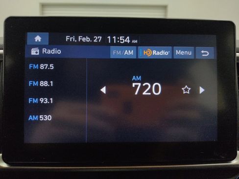 Used 2025 Hyundai Venue SEL image 25