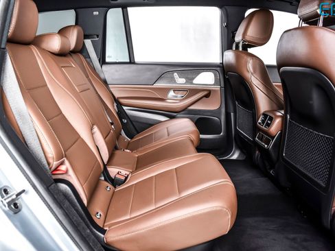 Used 2025 Mercedes-Benz GLS 450 4MATIC image 23