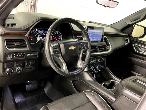 Used 2021 Chevrolet Tahoe Premier w/ Premium Package image 17