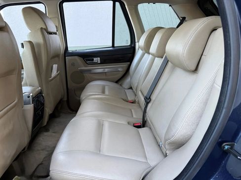 Used 2011 Land Rover Range Rover Sport HSE image 21