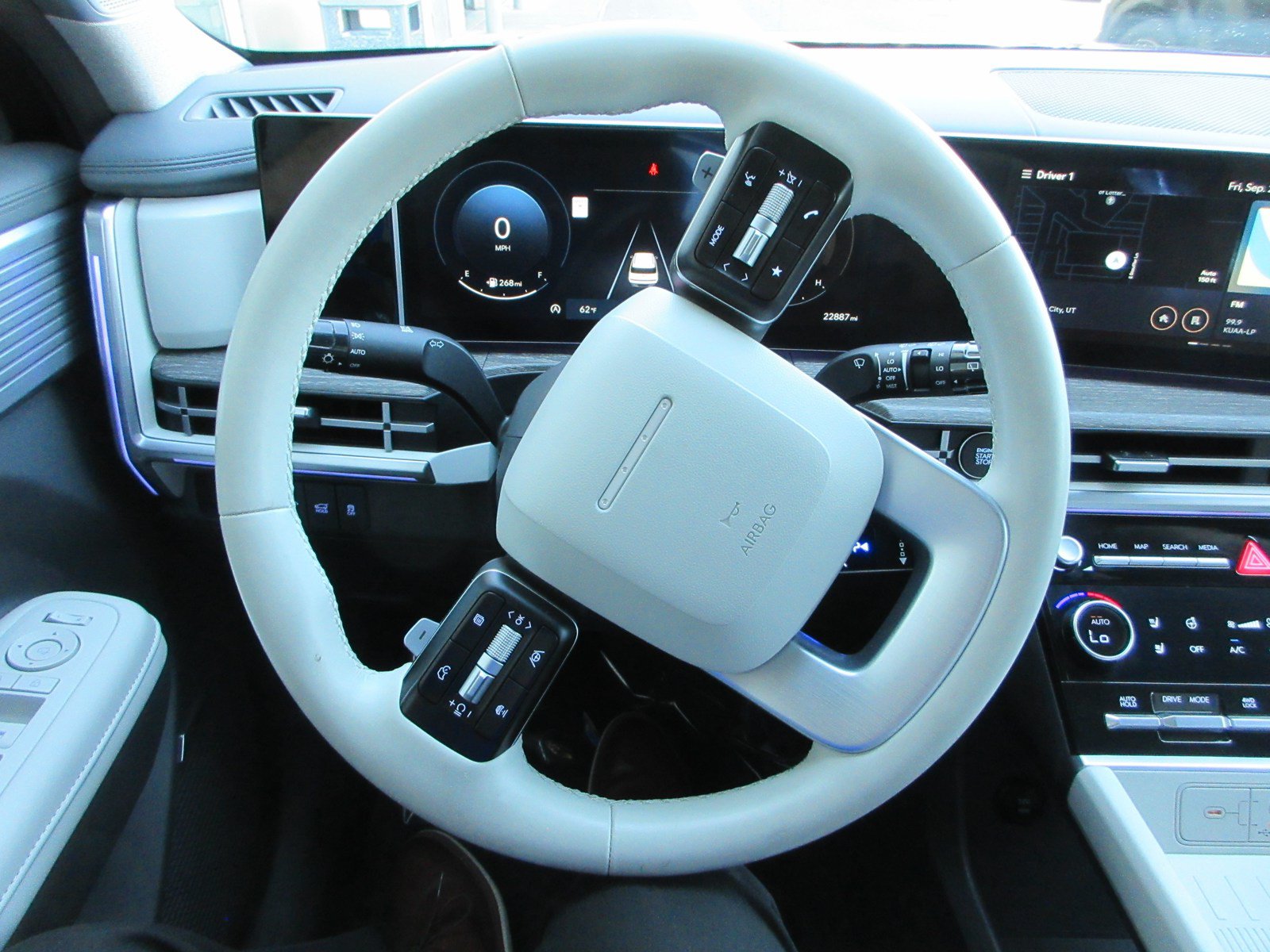 Used 2024 Hyundai Santa Fe Limited AWD/4WD image 41