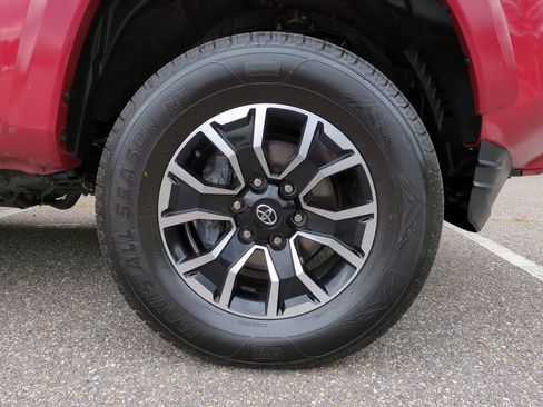 Used 2023 Toyota Tacoma TRD Sport AWD/4WD image 11