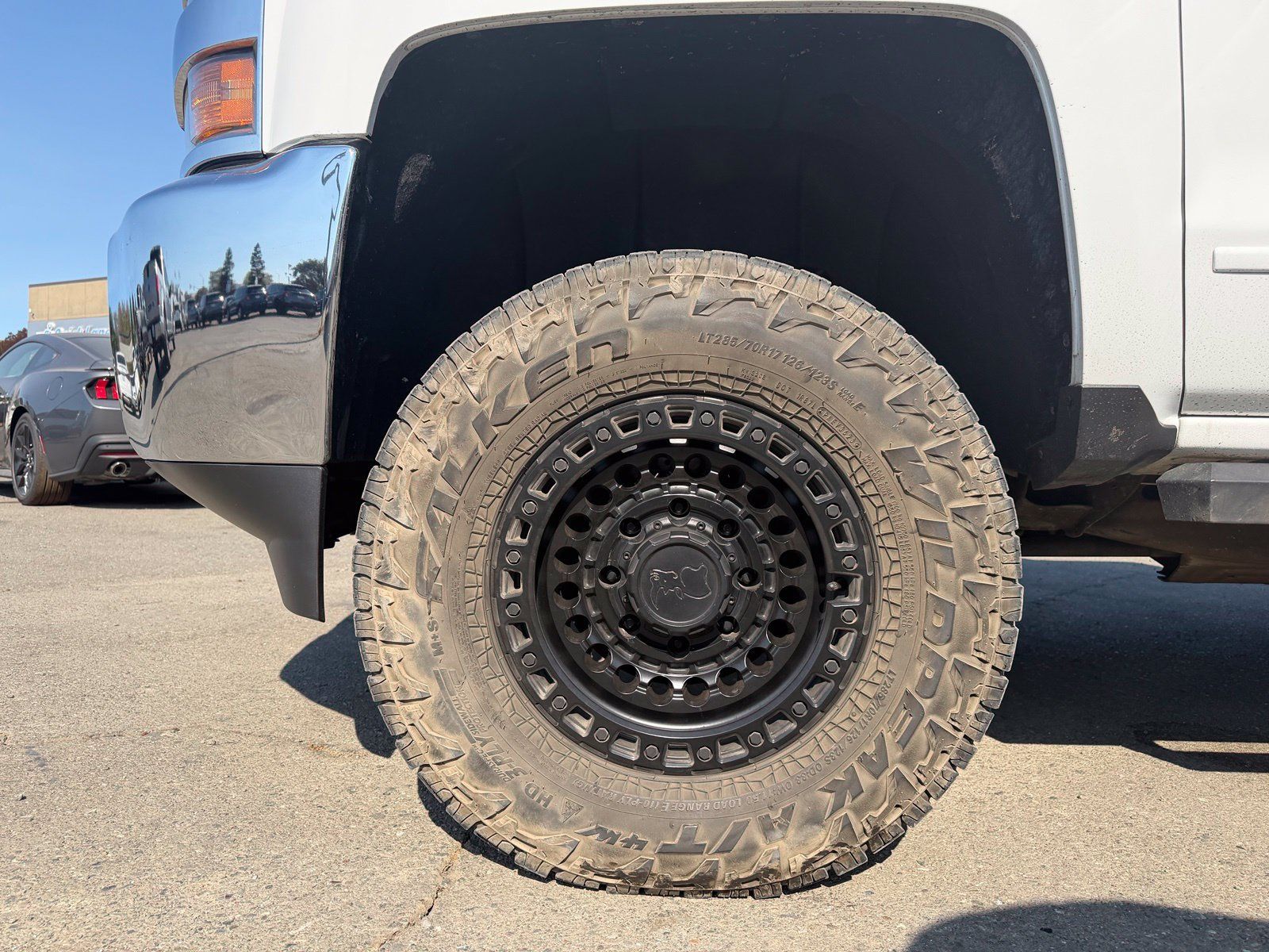 Used 2018 Chevrolet Silverado 2500 LT AWD/4WD image 9