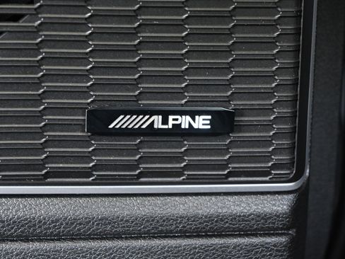 Used 2023 Jeep Grand Cherokee 4WD 4xe w/ Luxury Tech Group II image 36