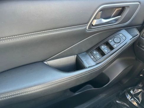 Used 2021 Nissan Rogue SV AWD/4WD image 31