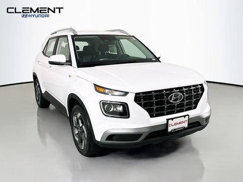 New 2026 Hyundai Venue SEL image 3