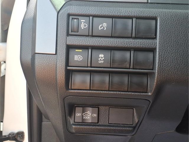 Used 2024 Toyota Tacoma SR5 AWD/4WD image 13