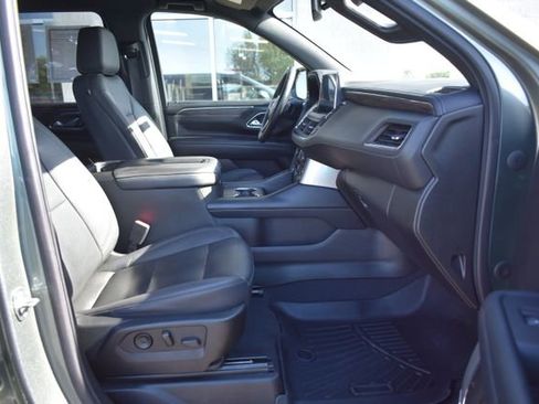 Used 2023 Chevrolet Suburban LT AWD/4WD image 46
